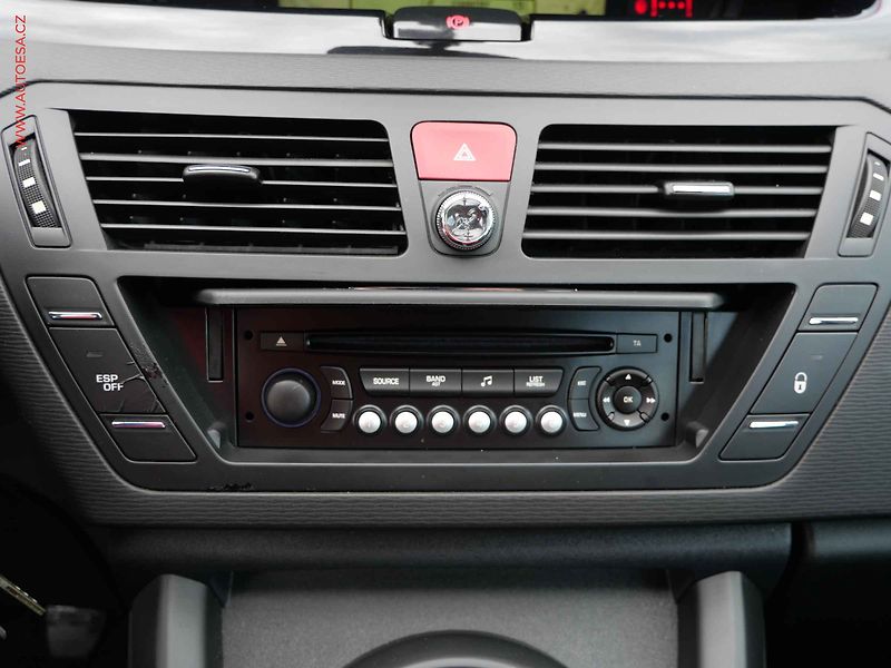 Citroën Grand C4 Picasso (2012) 1.6VTi, ČR, AC, TZ, park - fotka 15 z 22