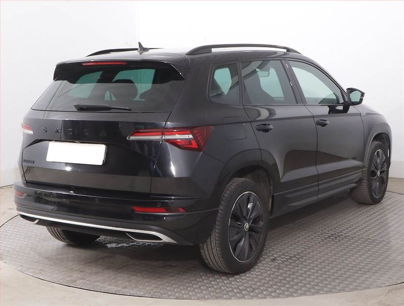 Škoda Karoq (2023) Sportline 1.5 TSI - fotka 5 z 16