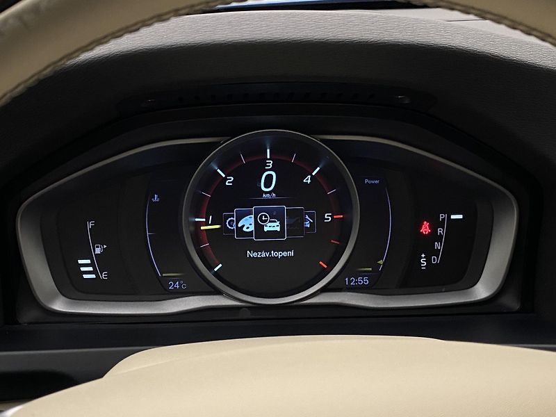 Volvo S60 D4 SUMMUM AUT - fotka 33 z 45