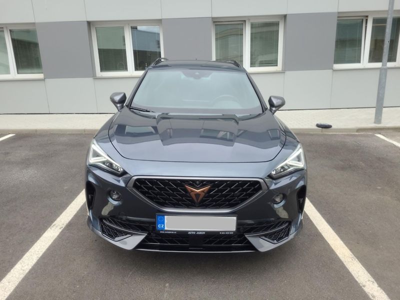 Cupra Formentor VZ 2,0 TSi/180kW - DSG,TZ,.... - fotka 2 z 16