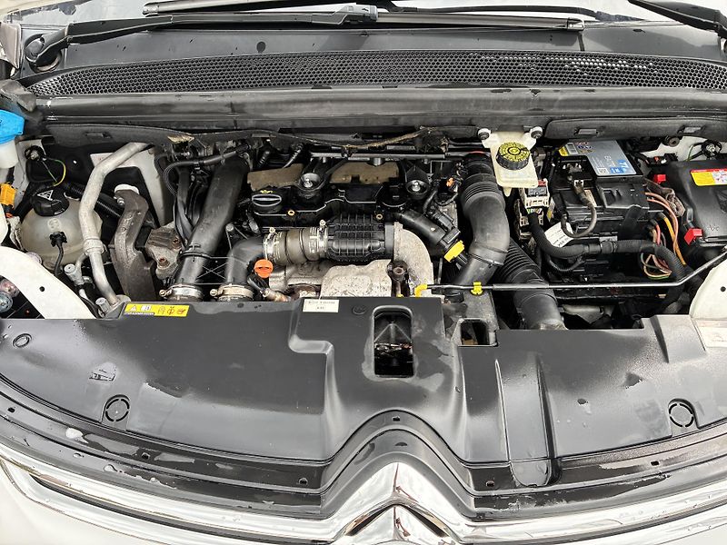 Citroën C4 Picasso 1.6HDi 85kW NAVIGACE,TAŽNÉ - fotka 29 z 30