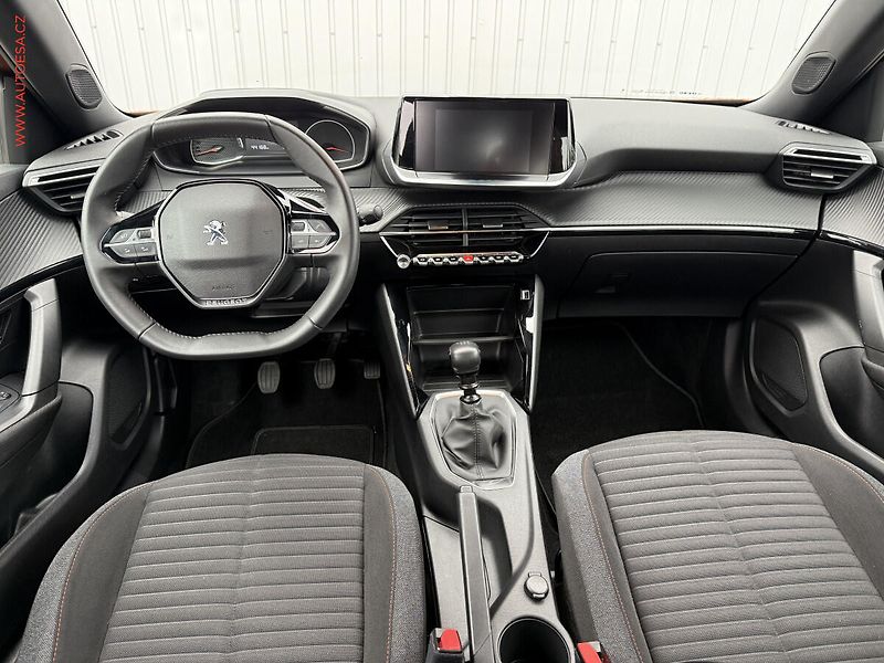 Peugeot 2008 (2023) 1.2 PT, ČR, Active - fotka 8 z 19