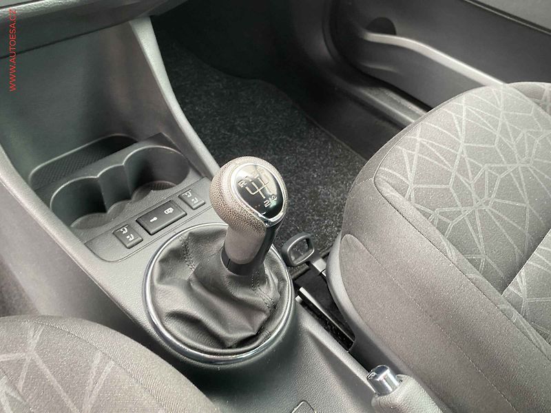Škoda Fabia (2011) 1.2 TSi, Family - fotka 16 z 16