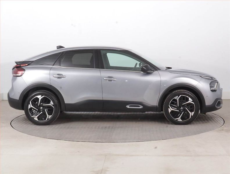 Citroën C4 (2023) 1.2 PureTech, Automat, ČR - fotka 6 z 16