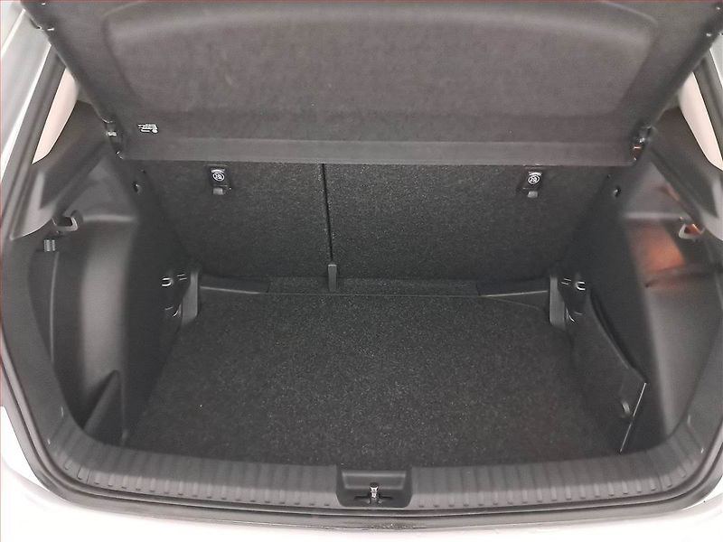 Škoda Fabia (2023) Ambition 1.0 TSI, ČR,1.maj - fotka 14 z 16