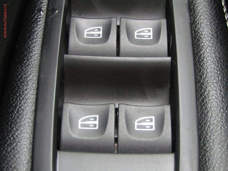 Renault Scénic (2016) 1.2 TCe, Navigace - fotka 14 z 17