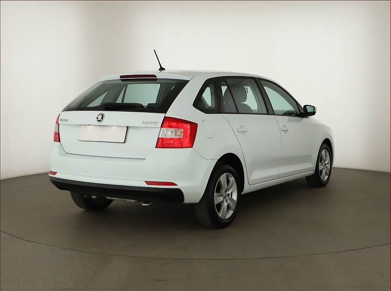 Škoda Rapid (2016) Spaceback 1.6 TDI - fotka 5 z 13