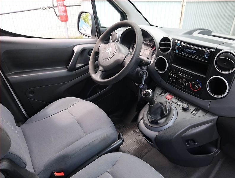 Citroën Berlingo (2014) 1.6 HDi, 3Místa, ČR, 1Maj - fotka 7 z 15