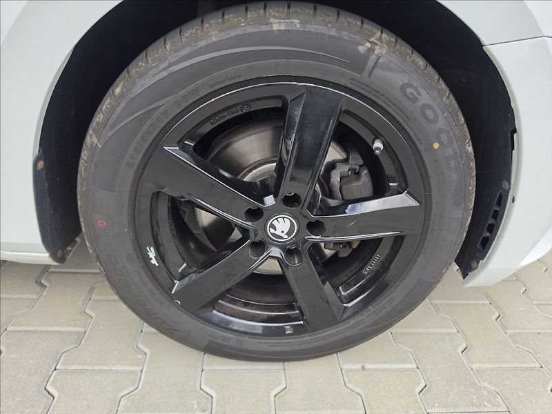 Škoda Superb III 1,4TSi 110KW DSG Style - fotka 34 z 53