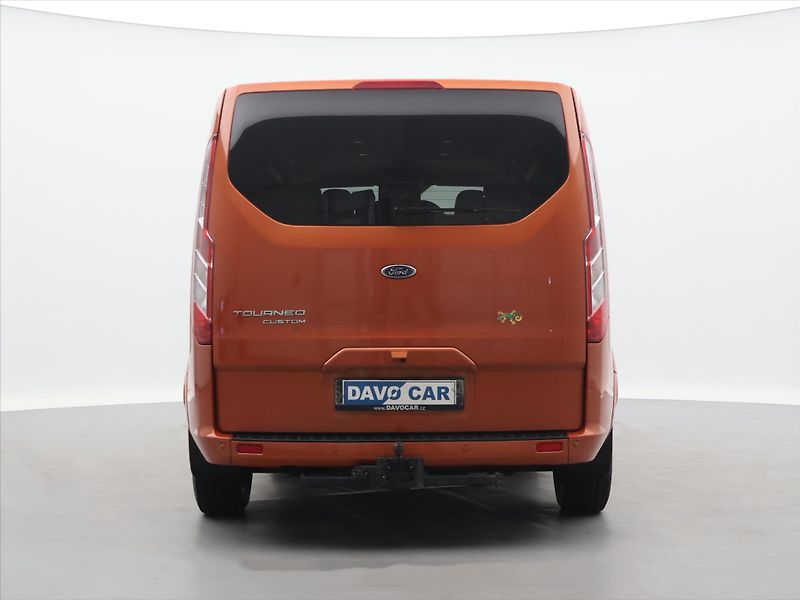 Ford Tourneo Custom 2,0 TDCI 136kW Titanium CZ DPH - fotka 6 z 31