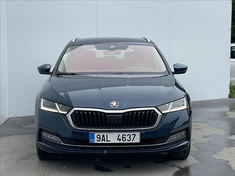 Škoda Octavia 2,0 TDI DSG Style Plus TAŽNÉ - fotka 22 z 25