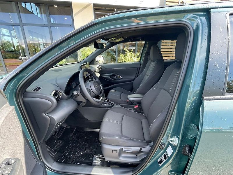 Toyota Yaris Cross 1.5 Hybrid 130k FWD Style - fotka 15 z 29