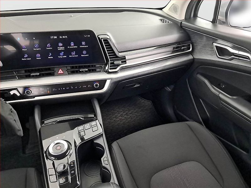 Kia Sportage (2022) 1.6 CRDi MHEV - fotka 8 z 20
