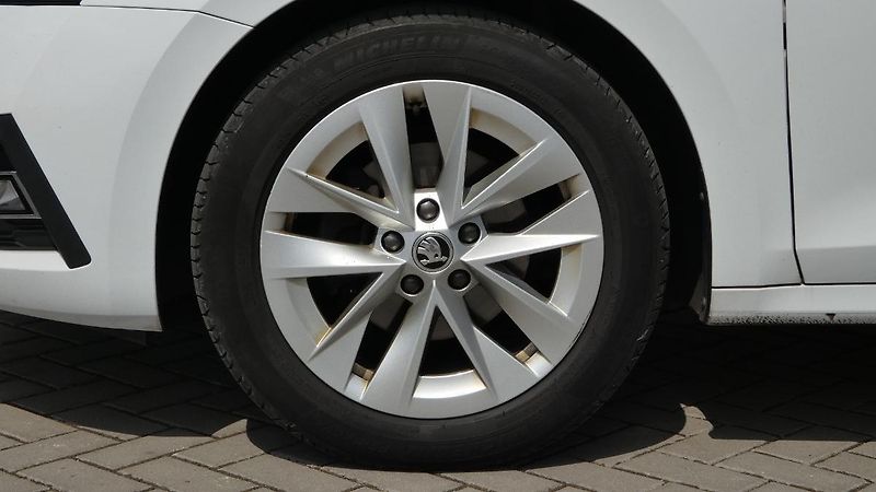Škoda Octavia 2,0 TDI Style 110 kW - fotka 21 z 22