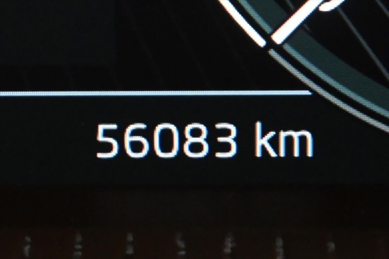 Škoda Kamiq 1,0 TSI 81 kW VIRTUAL NAVI Zár - fotka 17 z 30
