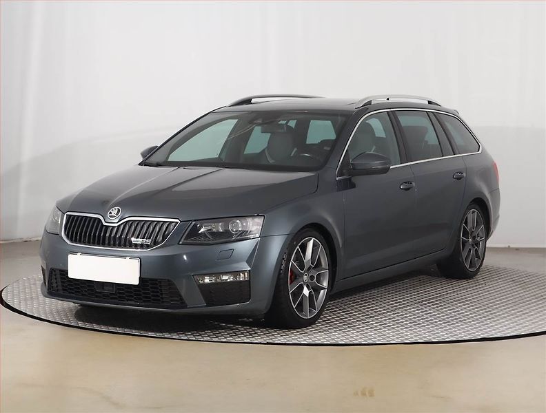 Škoda Octavia (2016) 2.0 TDI, Kůže, Navi, Bi-Xenony - fotka 2 z 27
