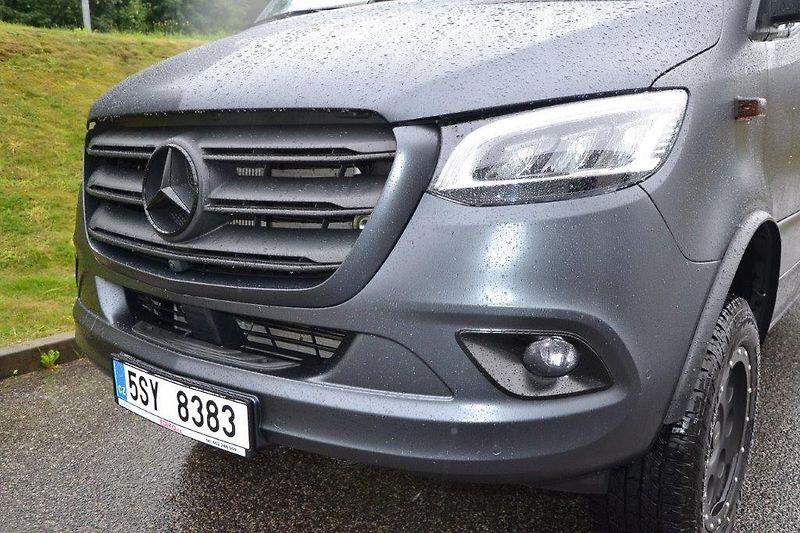Mercedes-Benz Sprinter Sprinter 319  Camper V6 4x4 - fotka 36 z 86