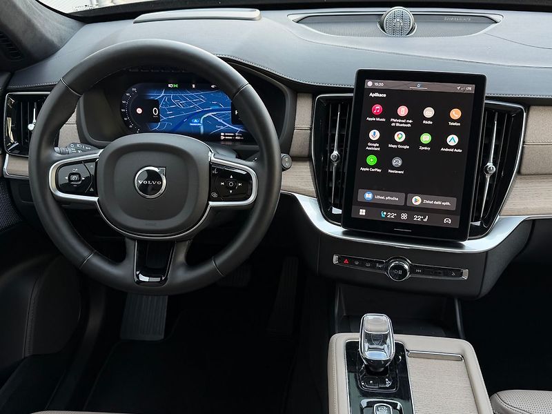 Volvo XC90 ULTRA T8, VZDUCH, B&W, VENTILA - fotka 23 z 26