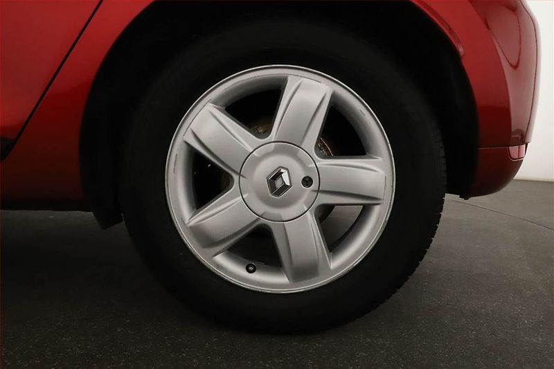 Renault Clio (2019) 0.9 TCe, Tempomat - fotka 16 z 16