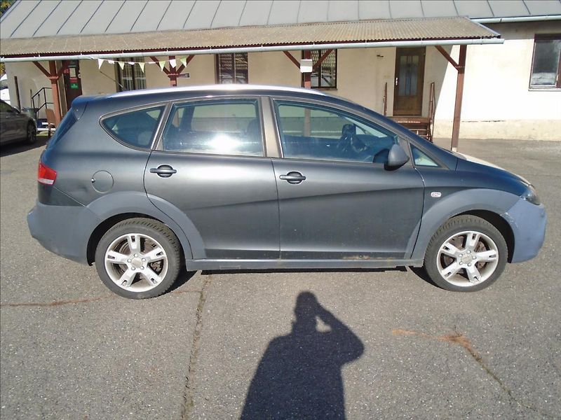 Seat Altea 2,0   4X4 - fotka 5 z 21