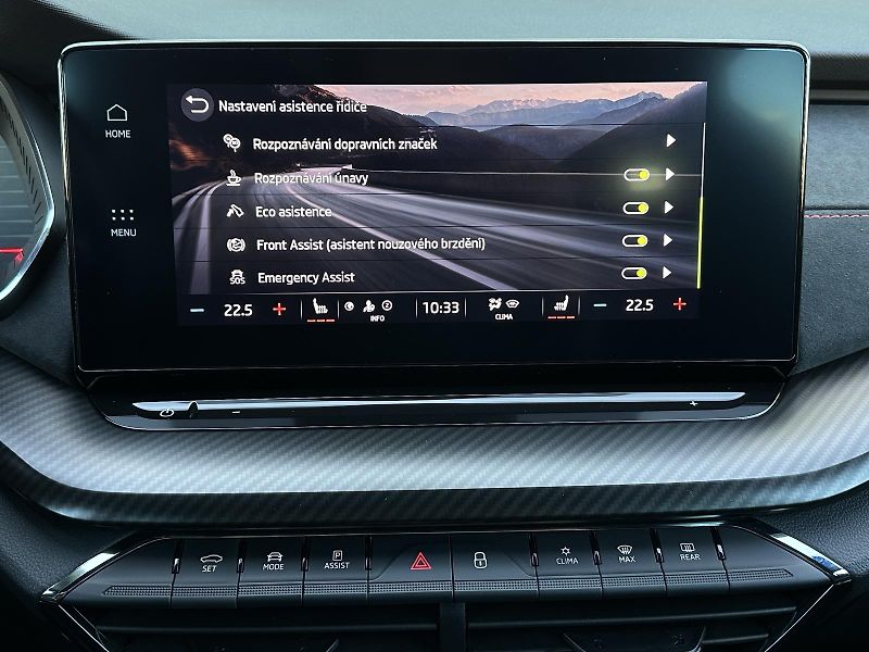 Škoda Octavia RS 2.0 TSi 180kW Matrix-LED V. - fotka 33 z 52