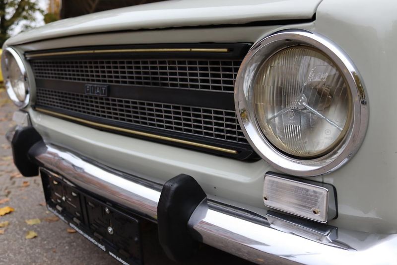 Fiat 124 1974 FIAT 124 SERIE III - fotka 4 z 50