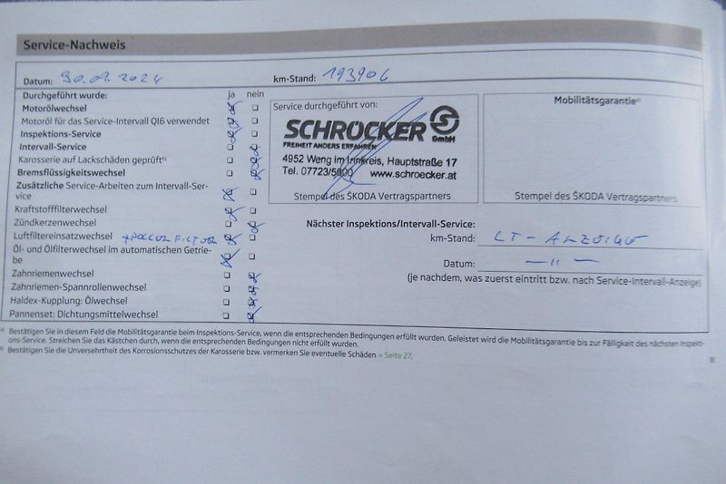 Škoda Octavia 2.0 TDI DSG AUT. KLIMA TAŽNÉ - fotka 31 z 31