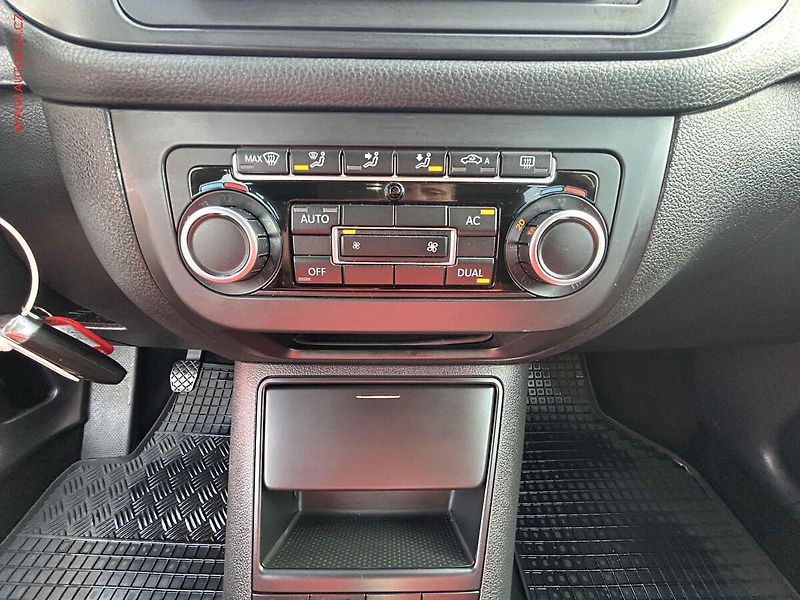 Volkswagen Golf Plus (2009) 1.4i 16v, Trendline - fotka 14 z 15