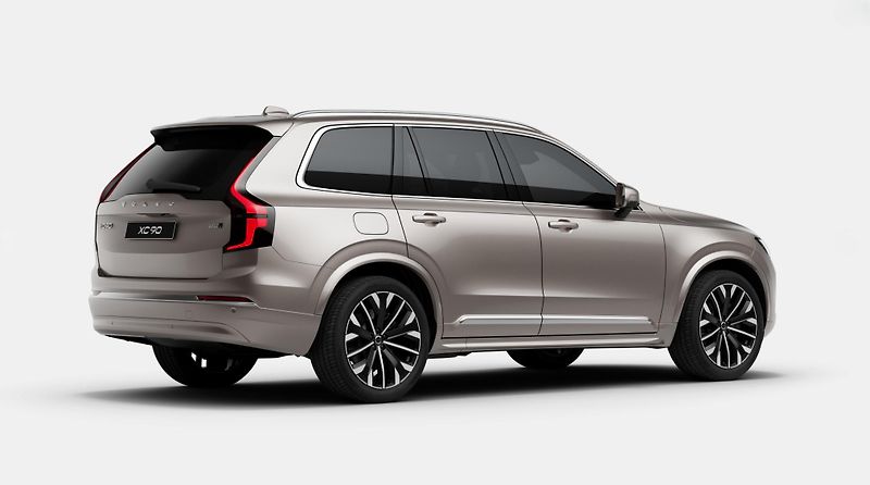 Volvo XC90 (2026) B5 AWD PLUS BRIGHT - fotka 4 z 13