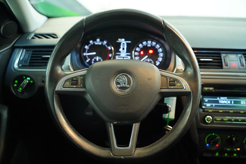 Škoda Rapid - fotka 19 z 26