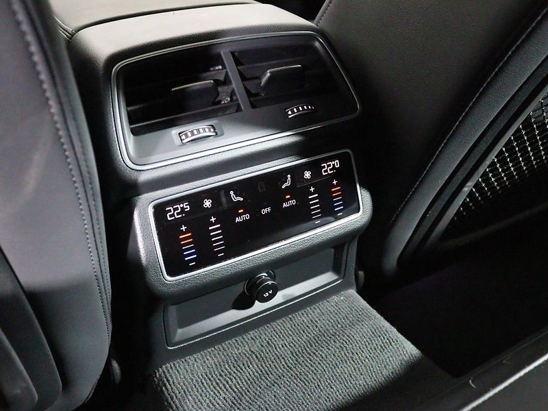 Audi A6 Avant Sline 50 TDI quattro  - fotka 17 z 28