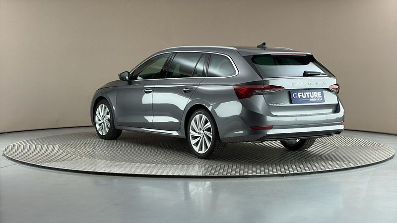 Škoda Octavia 2.0 TDI Style Combi - fotka 2 z 26