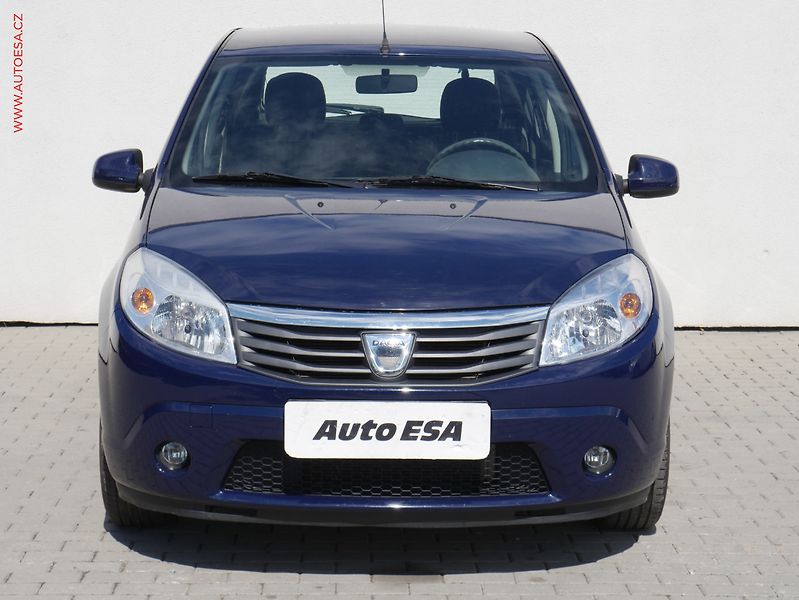 Dacia Sandero (2012) 1.2i, 1.maj,ČR, Klima - fotka 2 z 14