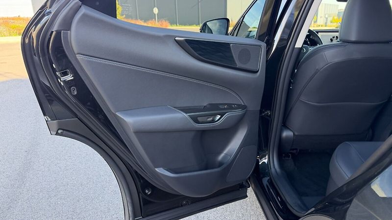 Lexus NX 350h 350H 2,5 HEV EXECUTIVE TOP - fotka 20 z 26