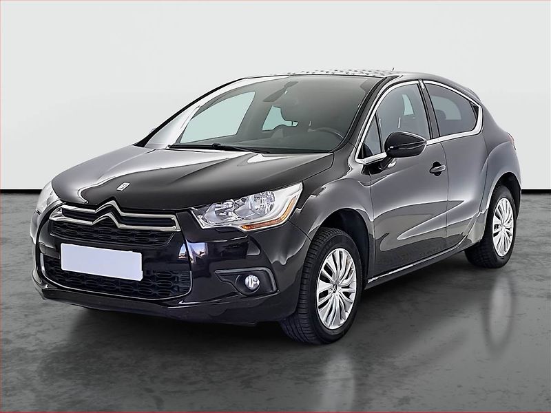 Citroën DS4 (2014) 1.6 e-HDi, po STK, Tažné - fotka 2 z 15