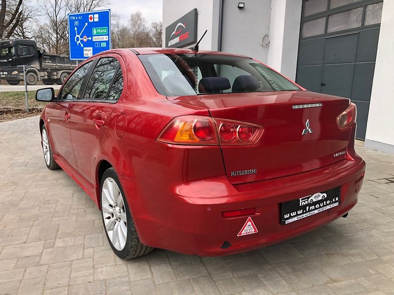 Mitsubishi Lancer (2008) 2.0 DI-D - fotka 7 z 30