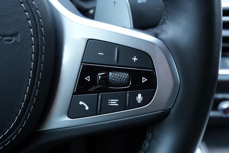 BMW X6 40d, Vzduch, Ventilace, ČR - fotka 18 z 37