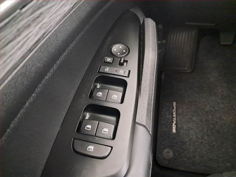 Kia Sportage (2022) 1.6 T-GDI - fotka 17 z 17