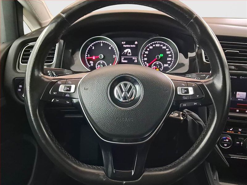 Volkswagen Golf (2014) Highline 2.0 TDI, Automat - fotka 20 z 21