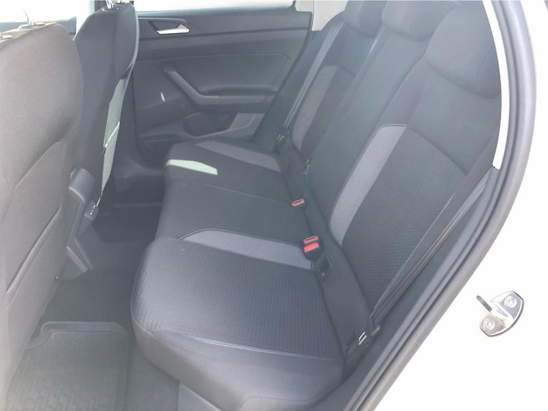 Volkswagen Taigo 1,0 TSI - fotka 12 z 29