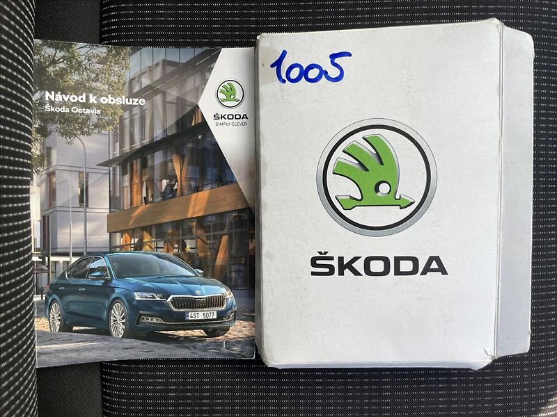 Škoda Octavia 2,0 TDI 4x4 DSG Ambi Plus TZ - fotka 18 z 22
