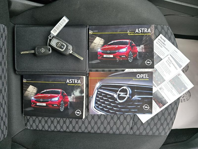Opel Astra 81kW ENJOY DIGIKLIMA - fotka 24 z 24