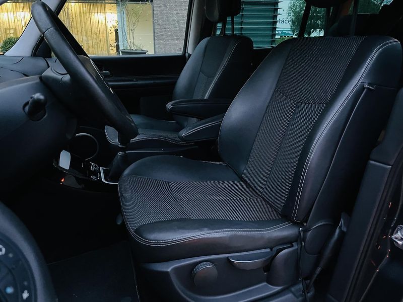 Renault Grand Espace 2.0dCi MANUÁL VÝHŘEV SENZORY - fotka 27 z 38