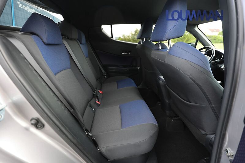 Toyota C-HR Hybrid 1.8 VVT-i Dynamic Comfo - fotka 20 z 25