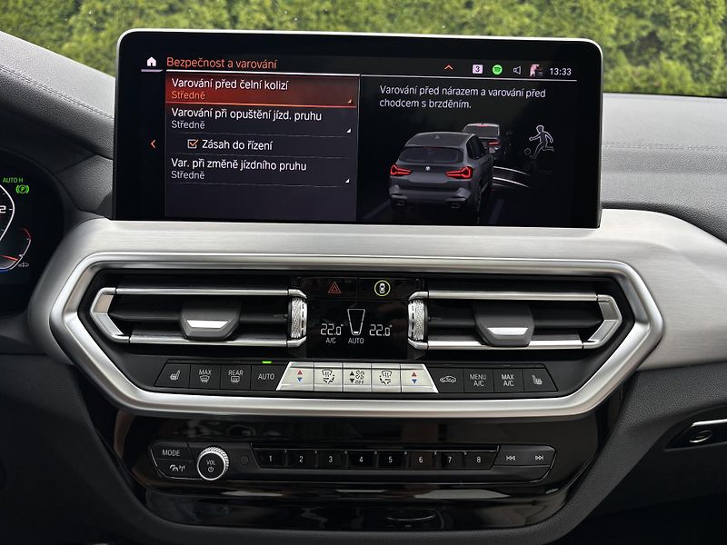 BMW X3 (2023) M40d xDrive HUD tažné PANO DPH - fotka 29 z 38