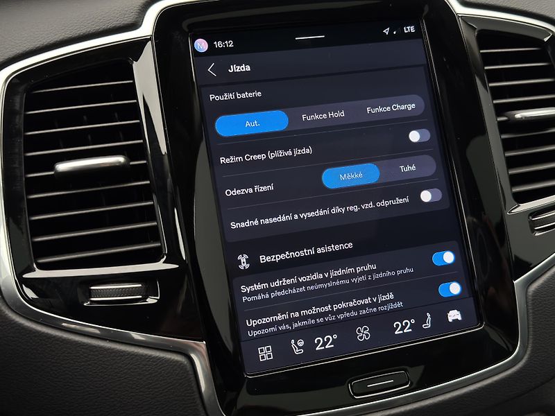 Volvo XC90 T8 AWD RECHARGE BRIGHT PLUS CZ - fotka 41 z 55