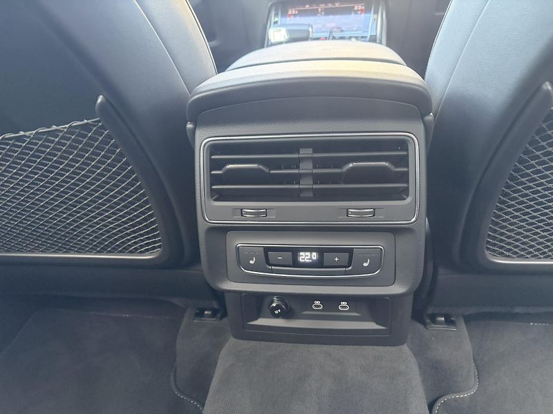 Audi Q7 (2024) 60 eTFSi 360kW - fotka 19 z 25