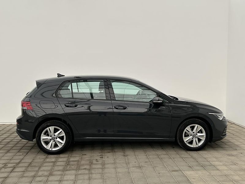 Volkswagen Golf 1.5 TSI LIFE - fotka 6 z 26