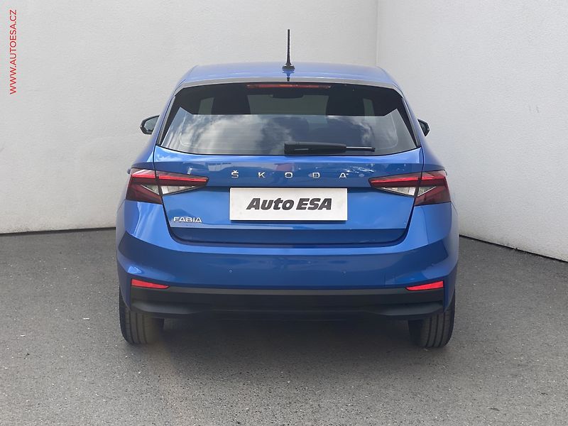 Škoda Fabia (2023) 1.0 MPi, ČR, Ambition, +kola - fotka 5 z 19