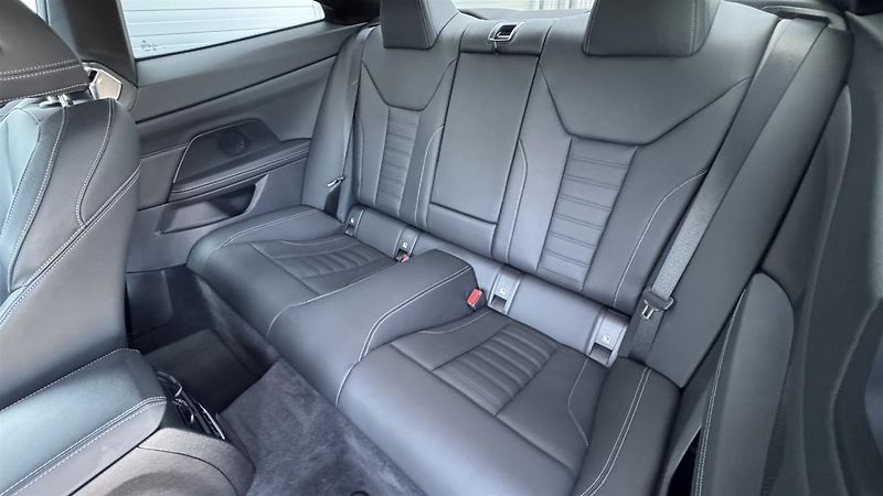 BMW Řada 4 420d xDrive Coupe - fotka 8 z 17